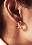 KNOT
HOOP EARRINGS