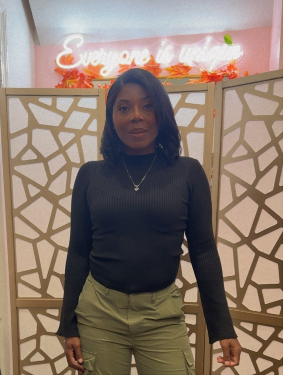 Flared sleeve knit top