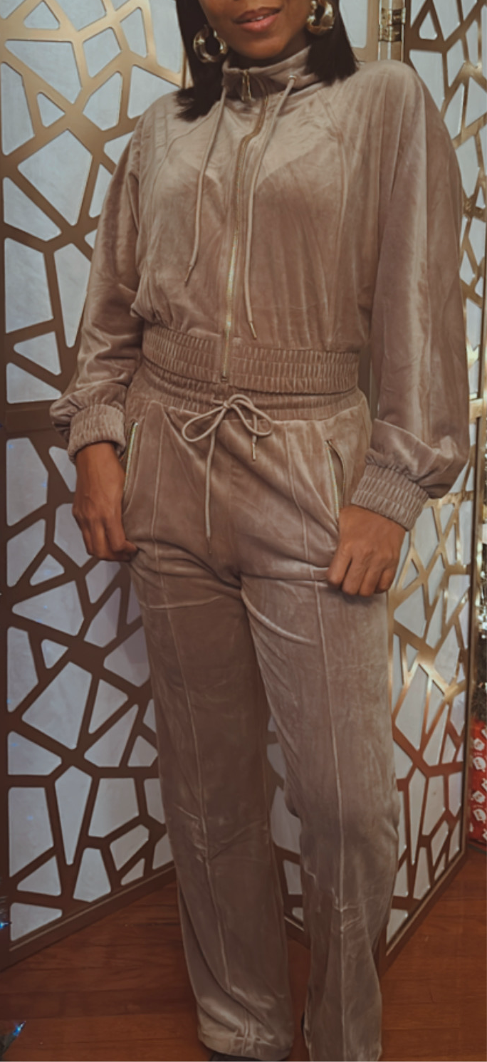 Taylor  two pieces set